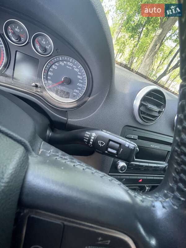 Хэтчбек Audi A3 2011 в Александрие
