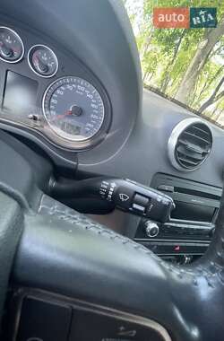 Хэтчбек Audi A3 2011 в 