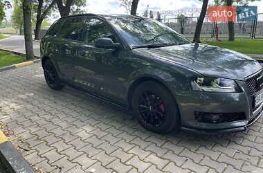 Хэтчбек Audi A3 2011 в 