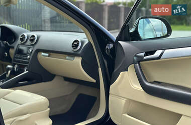 Хэтчбек Audi A3 2009 в 
