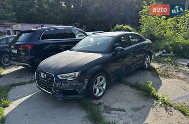 Седан Audi A3 2018 в 