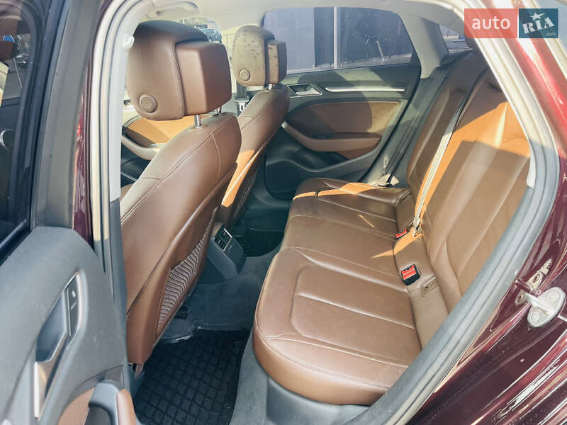 Седан Audi A3 2015 в Киеве