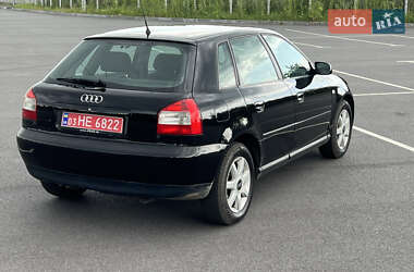 Хэтчбек Audi A3 2003 в 