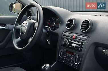 Хэтчбек Audi A3 2007 в 