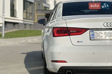 Седан Audi A3 2015 в Яворові