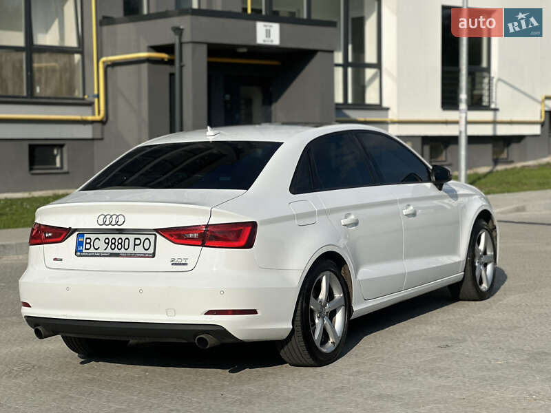 Седан Audi A3 2015 в Яворові
