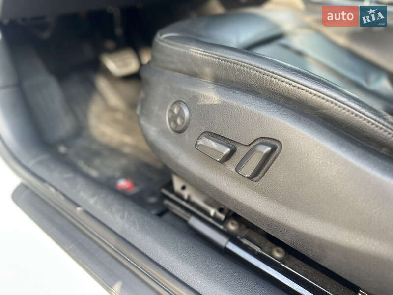Седан Audi A3 2015 в Яворові
