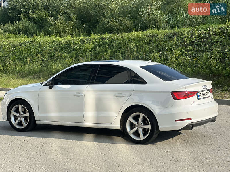 Седан Audi A3 2015 в Яворові