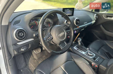 Седан Audi A3 2015 в Яворові