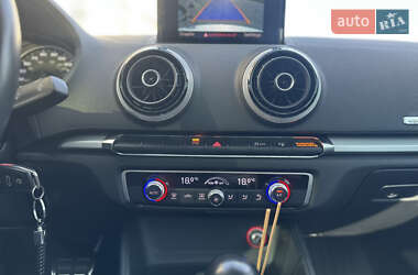 Седан Audi A3 2015 в Яворові