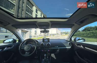 Седан Audi A3 2015 в Яворове