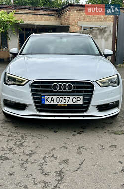 Седан Audi A3 2016 в 