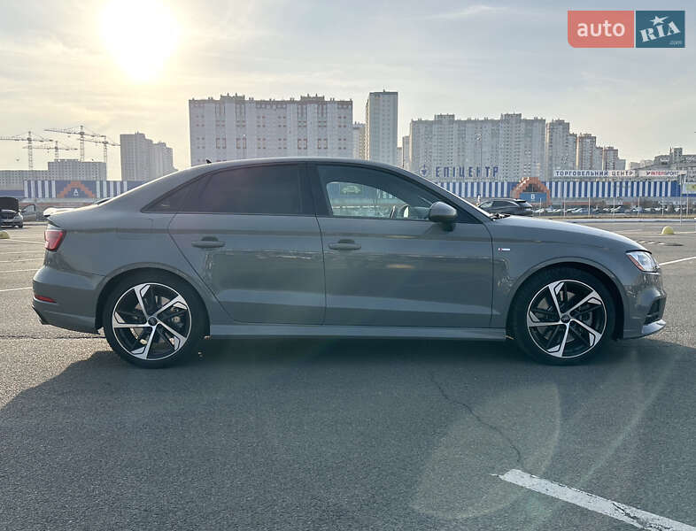 Седан Audi A3 2020 в Киеве