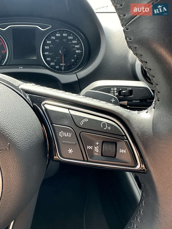 Седан Audi A3 2020 в Киеве
