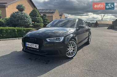 Седан Audi A3 2014 в Днепре
