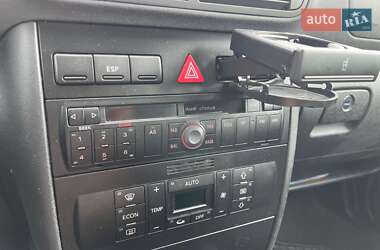 Хэтчбек Audi A3 2001 в 