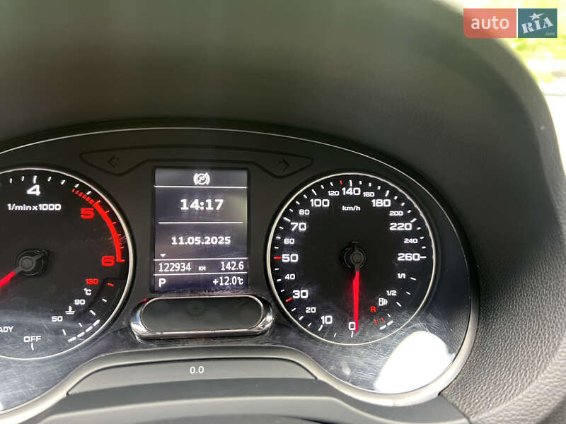 Седан Audi A3 2015 в Бучі