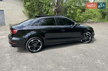 Седан Audi A3 2015 в 