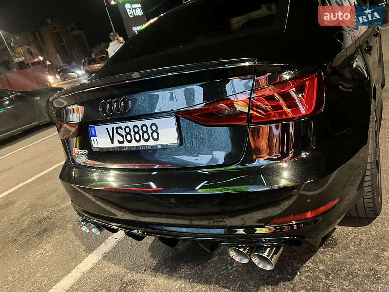 Седан Audi A3 2015 в Бучі