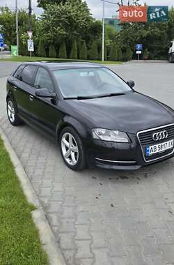 Хэтчбек Audi A3 2011 в 