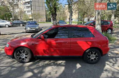 Хэтчбек Audi A3 1998 в 