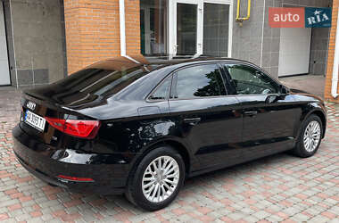 Седан Audi A3 2016 в 