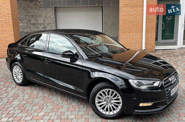 Седан Audi A3 2016 в 