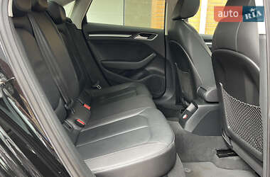 Седан Audi A3 2016 в 