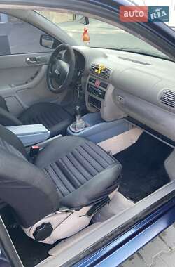 Хэтчбек Audi A3 1998 в 