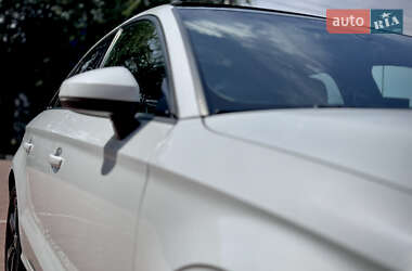 Седан Audi A3 2015 в 
