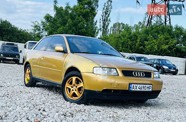 Хэтчбек Audi A3 1997 в 