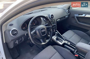 Хэтчбек Audi A3 2009 в 