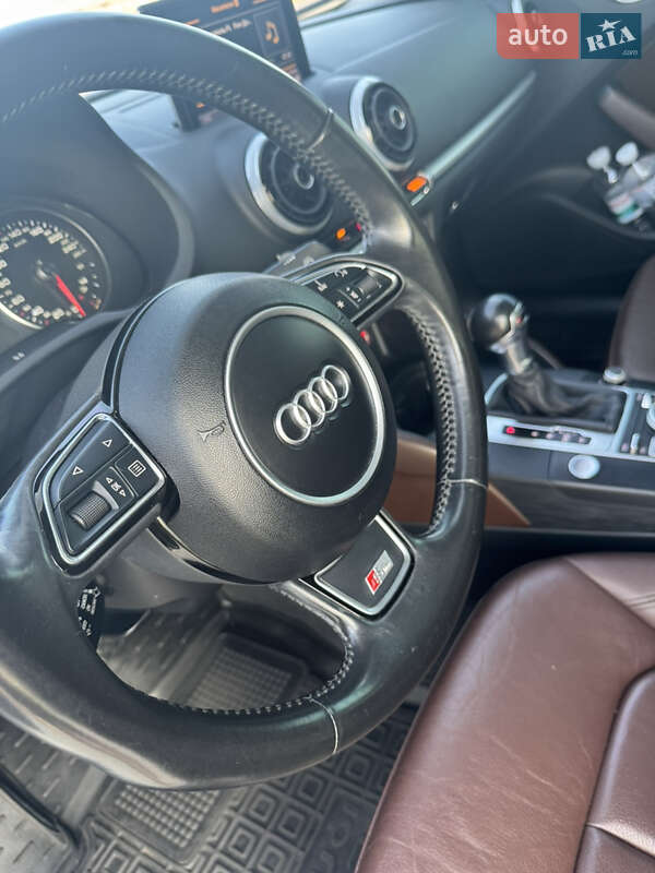 Седан Audi A3 2014 в Киеве