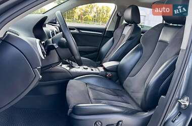 Хэтчбек Audi A3 2016 в 
