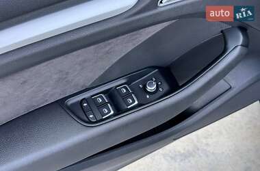 Хэтчбек Audi A3 2016 в 