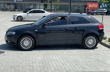Хэтчбек Audi A3 2003 в Ужгороде