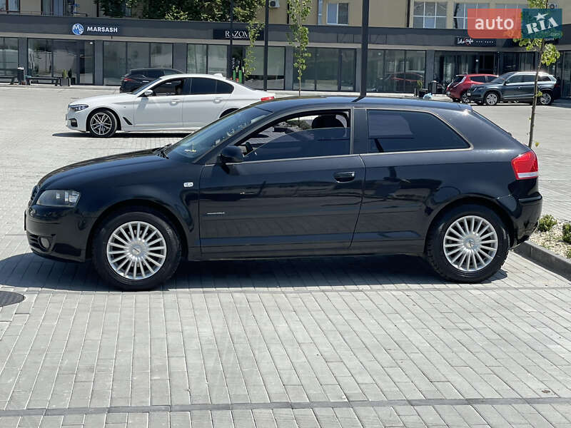Хэтчбек Audi A3 2003 в Ужгороде