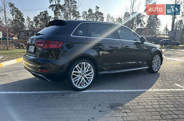 Хэтчбек Audi A3 2017 в 