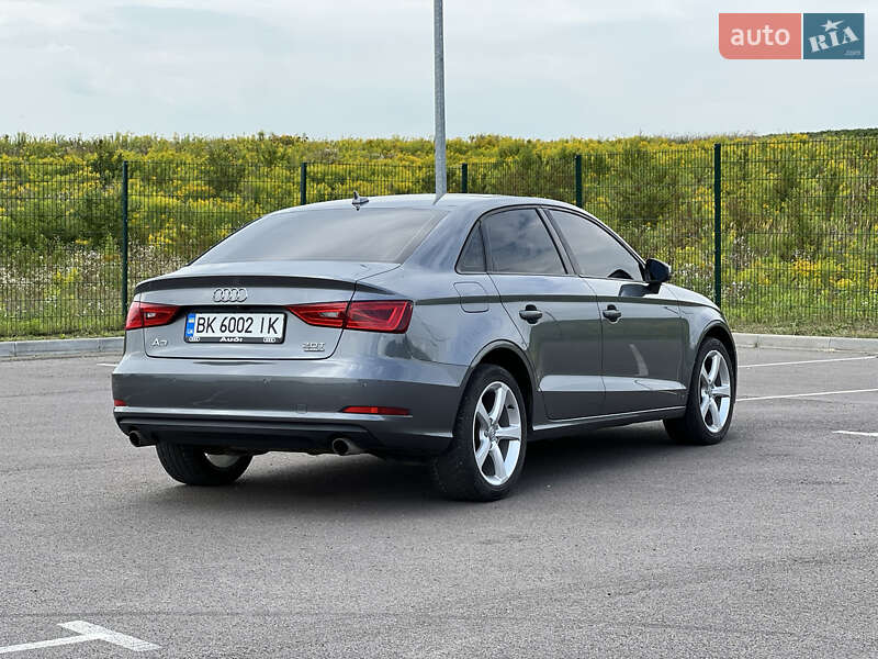 Седан Audi A3 2015 в Ровно