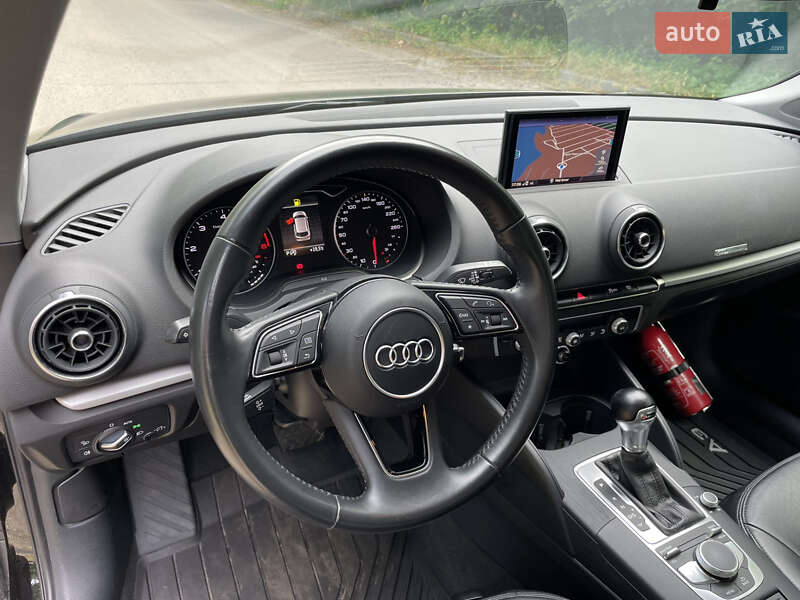 Хэтчбек Audi A3 2017 в Черкассах