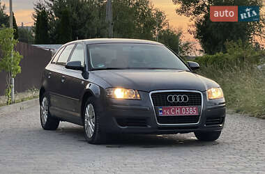 Хэтчбек Audi A3 2005 в 