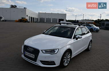 Хэтчбек Audi A3 2016 в Киеве