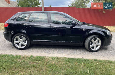 Хэтчбек Audi A3 2006 в 