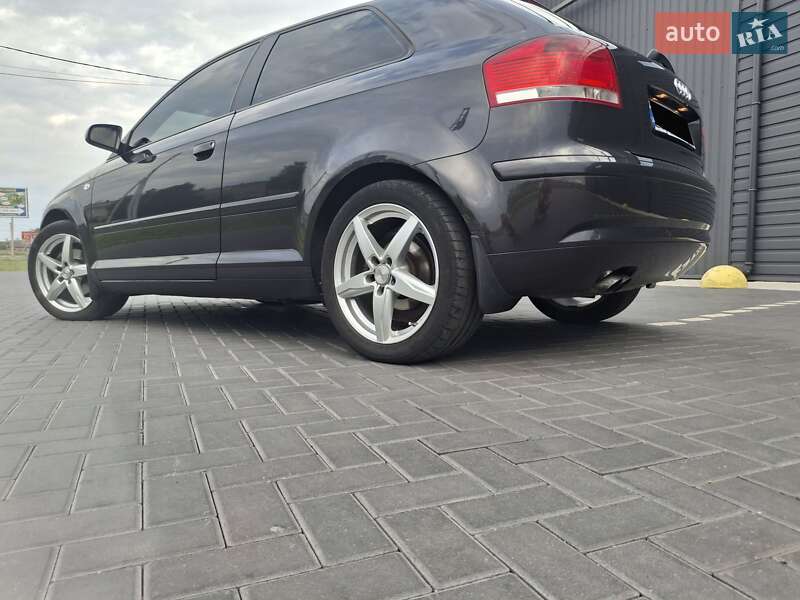 Хетчбек Audi A3 2004 в Кропивницькому