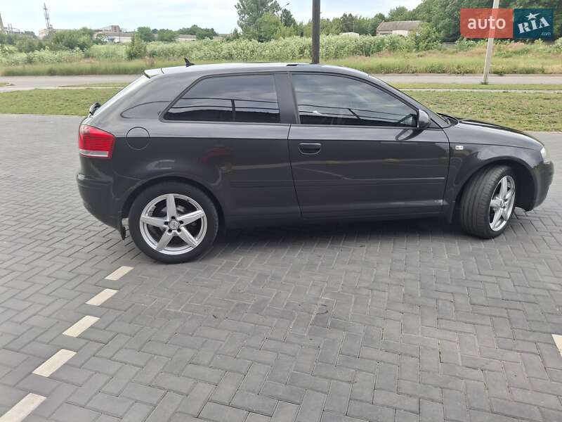 Хетчбек Audi A3 2004 в Кропивницькому