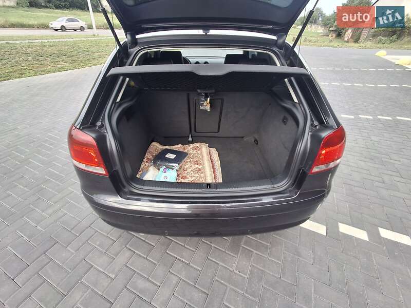 Хетчбек Audi A3 2004 в Кропивницькому
