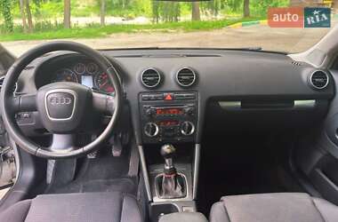 Хэтчбек Audi A3 2005 в 