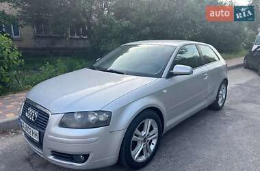 Хэтчбек Audi A3 2005 в 