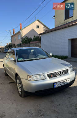 Хэтчбек Audi A3 1997 в 
