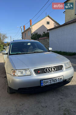 Хэтчбек Audi A3 1997 в 